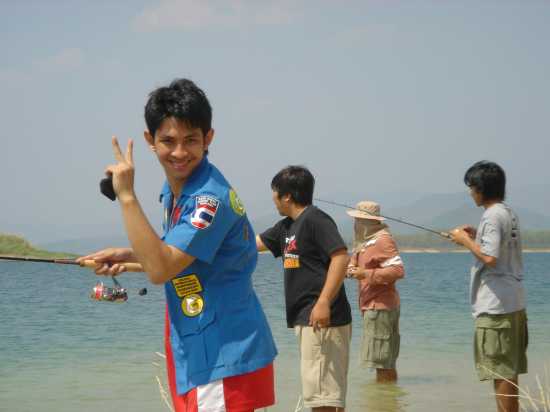 แหมไม่ให้เสียชื่อนายแบบ...........(ตกปลาม