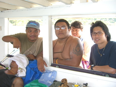 เลิกตกปลา....เอิ้ก ๆ ๆ ๆ...
ทำยังก๊ะ ที่ผ่านมา ได้ตกงั้นแหล่ะ....
 :laughing: :laughing: :laughing