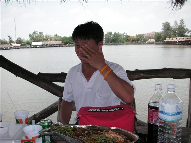 น้าหมู "บวม  น้องเล่นมุกงี้   พี่ร้องไห้ดีกว่า" :cry: :cry: :cry: