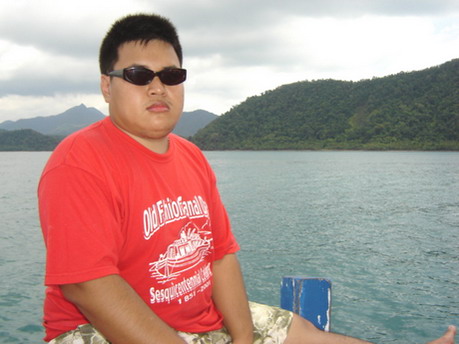 รู้ว่าเหม็น ก้อไปนั่งกันนะ ตรงนั้นอ้ะ ไม่มานั่งไกลๆอ้ะ
.. :laughing: :laughing: :laughing:
หล่อวุ้