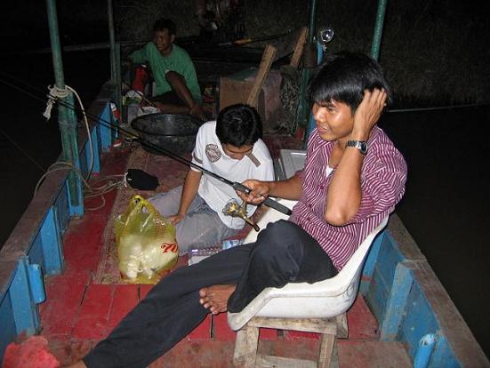 ไรว้า .... ถ่ายทีสองตัวเรย .... วัยรุ่นชุ