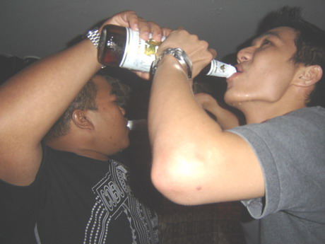 น้าต๊อบ ก้อสู้ๆ เต็มที่....อึ่ก ๆ ๆ  ๆ ๆ..