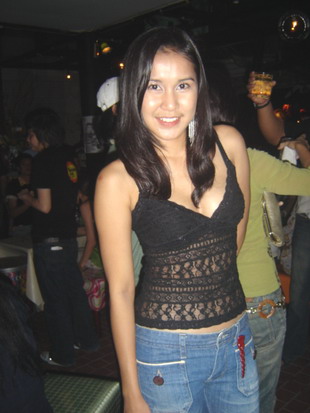 สาวสวย--- พี่ๆ ถ่ายรุปหนูมั่งจิ หนูอย