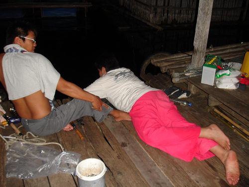 
แล้วเที่ยวนี้มี กุ๋ย service มั้ยล่ะ น้องดล  :laughing: :laughing: :laughing: