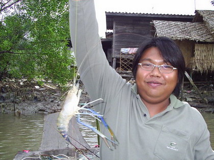 เข้าหมายได้ ที่หัวเรือมีเหม่ง นั่ง