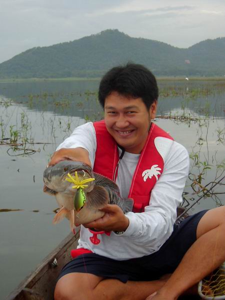  ประเดิมเลยนะเนี้ย ทั้งเหยือ ทั้งคนตก ที่อ่างเก็บน้ำบางพระ :laughing: :laughing: