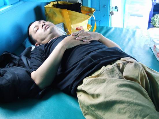 ......ลุกไม่ขึ้นเลยครับ..น้าเขต.งานนี้....