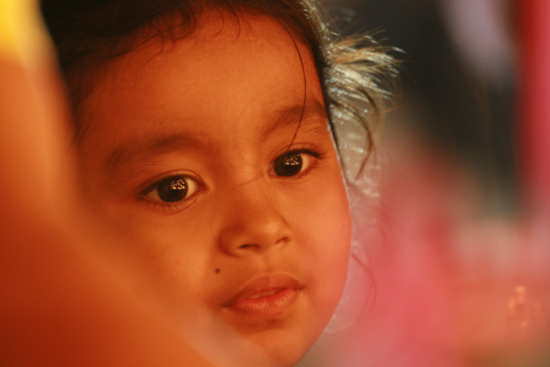 เอ่อน้องคนนี้ลูกใครหลานใครก้อม่ายรู้ กดมาเพราะน่ารักดี อิอิ