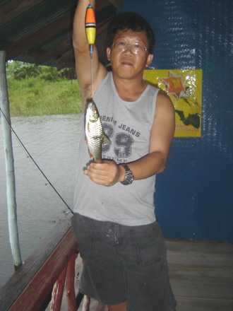 เฮียคิม----เย่ออยู่นาน ได้มาแค่นี้ค๊าบบบ
               มันไปพันก๊ะเชือกแพ....
 :smile: :smile: :s