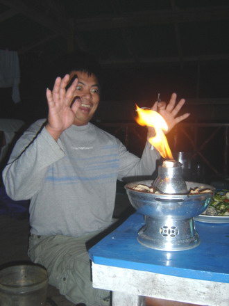 น้าป้อ----ยี้ฮ่า..... ลุกพรึบ...ร้อน ๆ...
ตาเหน่ง(ตะโกนมา)----เว้ยยยยยยยยยย ...ครายมีเบอร์ สถานีดับ