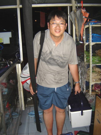 ...รอดมาถึงกรุงเทพครับ ...มีพระดี
 :laughing: :laughing: :laughing:
เฮียหมู มาถึงร้านปั๊บ ก้อขอตัว