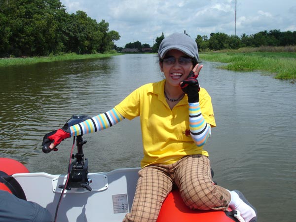 ง่ะ ให้แก๊กขับเรือเหรอ สบายมาก 555+++ คอ