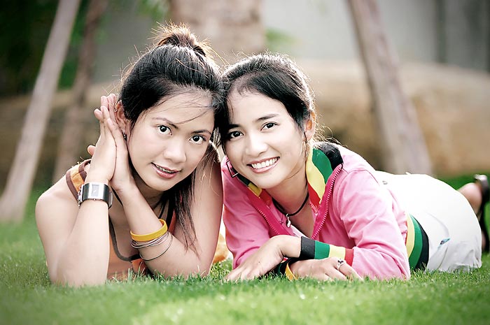 ปรับสี รูปคู่ ....... อีก แนว ก่อนนอนละกัน ..