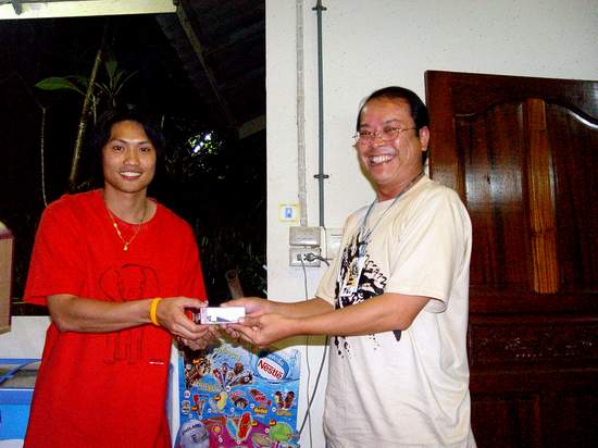 น้าเจอร์ราส กับน้าจังดั๋ยครับ  :laughing: :laughing:



