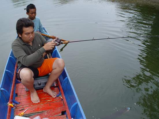 ตัวต่อมาเป็นของผมบ้างครับ  :cool: :cool: :cool:




