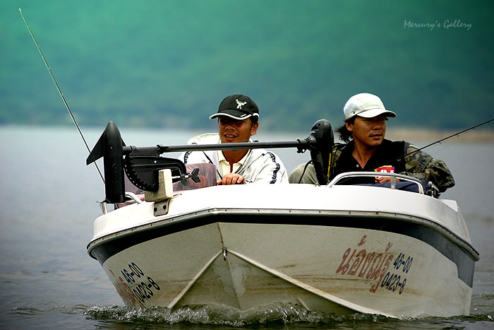 รูปนี้สำหรับเจ้าของกระทู้ครับ  :laughing:
ขอบคุณที่ช่วยอำนวยความสะดวกเรื่องที่ลงเรือและอื่นๆคับ เป็