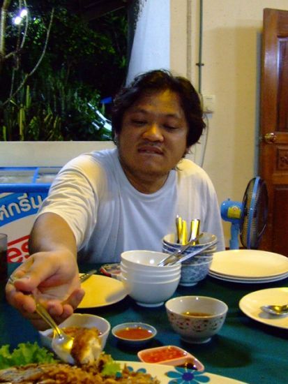          น้องนิลจ้า...ขอน้าเทียมลองชิมหน่อยนะจ้ะ  :laughing: :laughing: :laughing: