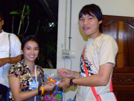       ป้าแก๊กส่งมอบให้น้าแก๊บครับ :smile: :smile: :smile: