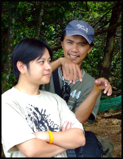        มาดูคู่นี้ครับ น้าโอร่มเกล้ากับน้าเล็กกทม ปรากฎว่าปลาไม่ได้ได้แต่พุทราครับ ( แต่เอ๊ะ..น้าเล็ก