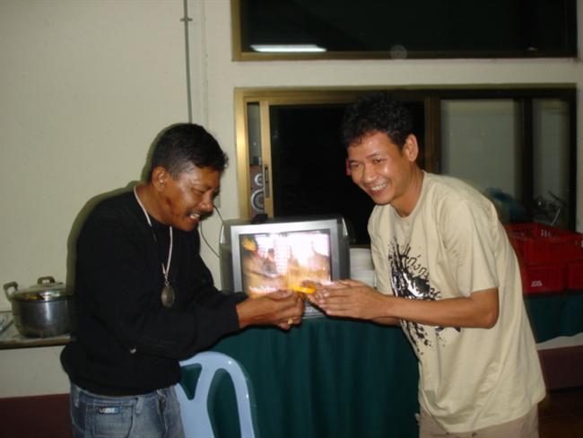 ฮ่าๆ... เทพเขื่อนเข้าวินอีกแล้วววววววววว..... คอเหล็กดีจริงๆ... :laughing: :laughing:
            ม