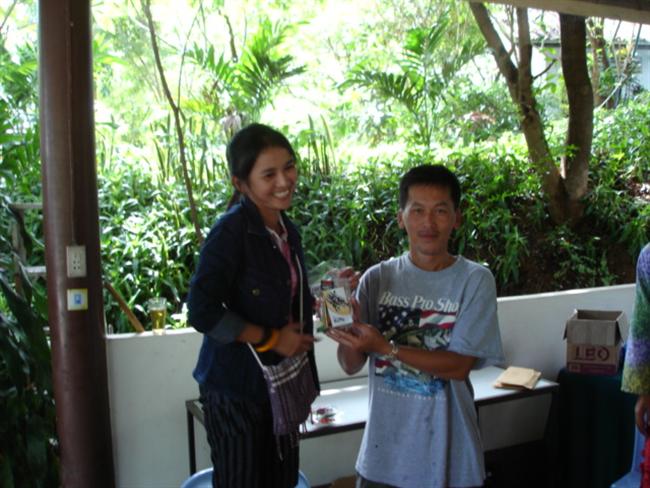 กร๊ากกกกก .... ตรูว่าแย้วววว ฮิๆ.... :laughing: :laughing:
      เอา เอา ยอมให้ งานนึงแย้วกัน ... :