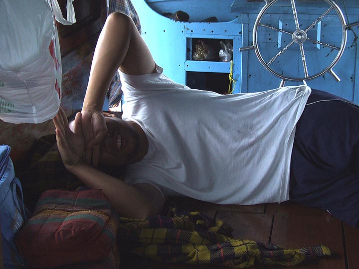 ระหว่างรอสายทรอลิ่ง เอ้...เมื่อกี้ทำมาย...ทาเล...มานเรียบๆหว่า ...ตอนนี้ไหงมานโยกๆอ่ะ...มาวๆๆๆๆ....