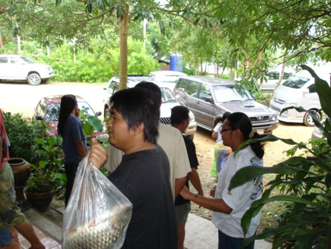 บางคน ก็ได้ ปลาดีๆ.. ( ไม่ยอมปล่อยถุง 