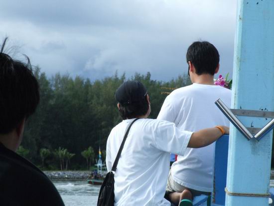 ลงเรือปั๊บก็เซ่นไหว้แม่ย่านางกันท