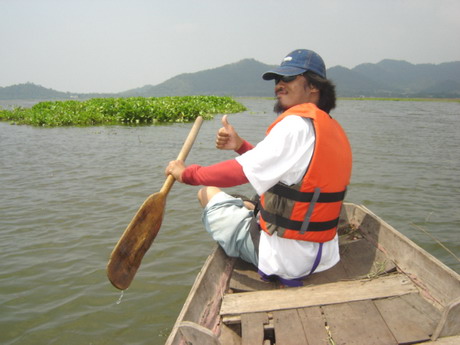 นังน้ากั๊กเล็ก พายเรือไป ยิ้มไป...
วั