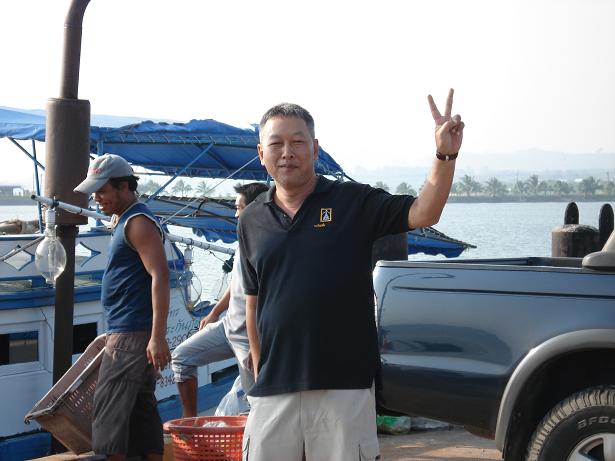 ลุงวุฒิ กับผมไปถึงเป็นคันแรก 
