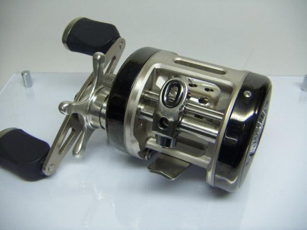 แฟนพันธ์แท้ RYOBI อีกคนครับ ทึก หนึบ ลื่น..... :cool: