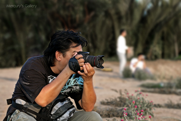 ส่วนอันนี้แอบถ่ายเจ้าถิ่นผู้ร้างราจากการถ่ายภาพมานาน แต่เมื่อวานได้เห็นหิดขึ้นที่มือเยอะมากเลยครับ  