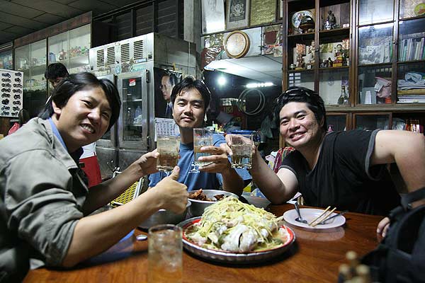 เยี่ยมไปเลยคับน้าป้อม เสียดายจังที่น้ารีบกลับก่อน :grin: