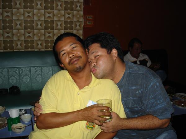 นี่ใช่มะ.. :love: :love: :kiss: :kiss: :laughing: :laughing: :spineyes:
