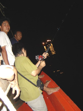 คราวนี้คุณเหน่ง ลองมาอัด ออกแรง ดูม