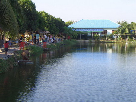 บรรยากาศเยี่ยมมาก  ไม่ร้อนเลย  ร่มเย
