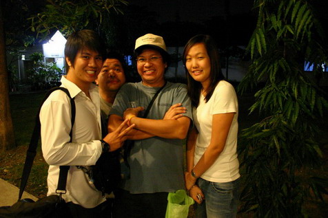 รูปนี้ ขอส่งท้าย ให้คณะกรรมการชุดนี้ ด้วยการที่ ผู้ใหญ่แดง แปลงร่างจาก หมูตัวขาว เป็นหมาน้อย ในกระทู