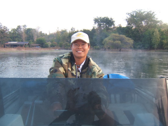 ยินดีต้อนรับครับ
อิ..ๆ..ไปนั่งเรือเล่นชมวิวรอบเขื่อนกันนะครับ ป้าหมูขวัญ
ช่วงนี้ว่างครับเมียพาลูกไ