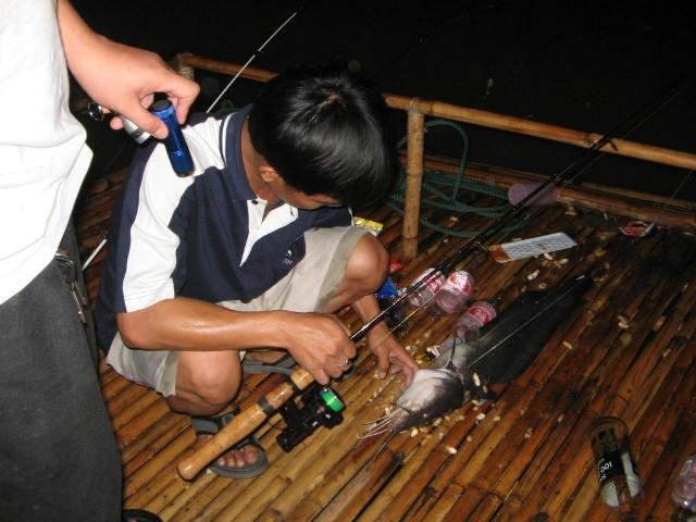 น้าเจน ...เจ้าของโทฟี่ตัวนี้ครับ... :cheer:

ยังขยาดไม่หาย...เนื่องมาจากเมื่อทริพที่แล้ว...ประมาทไ