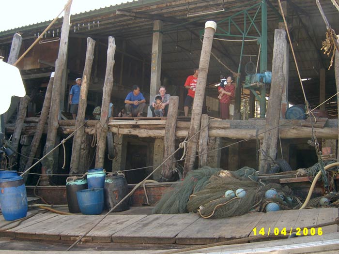 เตี่ยสำเนาเจ้าของเรือมาส่งและดูแล