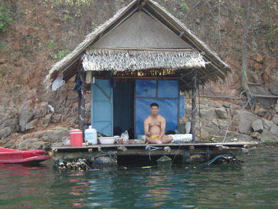  ณ. บ้านน้อยหลังนี้สุขขีเสียจริง....
 :gr