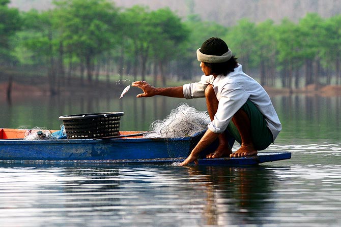 นาน ๆ เรือจะลอยมาได้มุม ได้แสงสวย ๆ ซะที 
