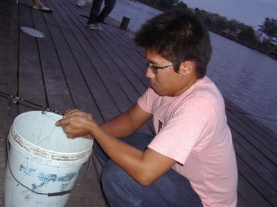 ทางนี้ก็ตั้งหน้าตั้งตาปั้น  :grin: