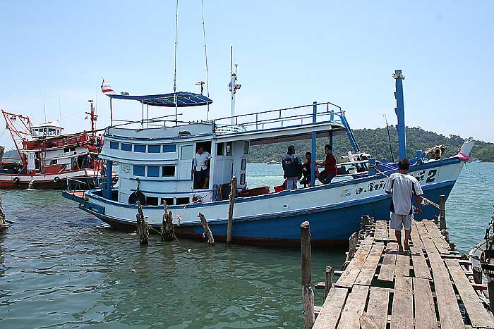 อย่าเสียเวลาลงเรือดีกว่าไต๋ลือรออยู่ :grin: :grin: