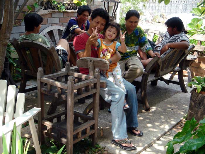  แล้วตัวป่วนก็มารวมกับสมาชิกรุ่นใหญ่ ... ในทริปนี้ครับ ..  แนะนำตัวกันหน่อยแล้วกัน

ที่นั่งหน้าอุ้
