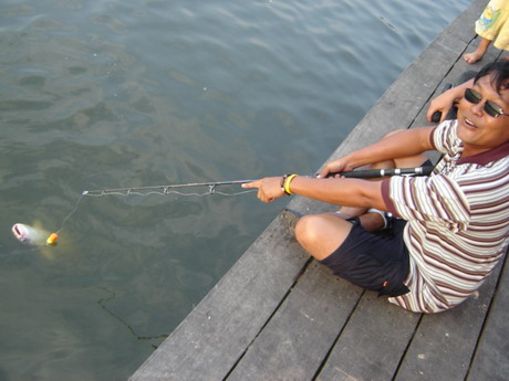 ครูฉัตร----ถูกต้องนะคร๊าบบบบบ...
 :laughing: :laughing: :laughing:
....เมื่อวาน น้าเหนี่ยว พาครูฉั