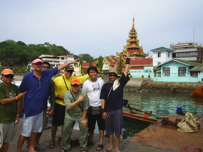 ปลาเลี้ยงพม่า โอเชี่ยนวันหรรษา ในวันสงกรานต์