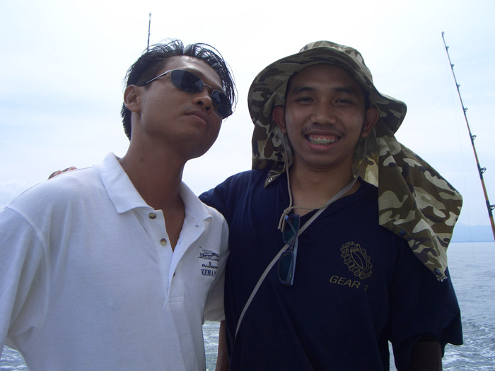 หล่อไม่เบาแฮะ
 :ohh: :ohh: :ohh:
