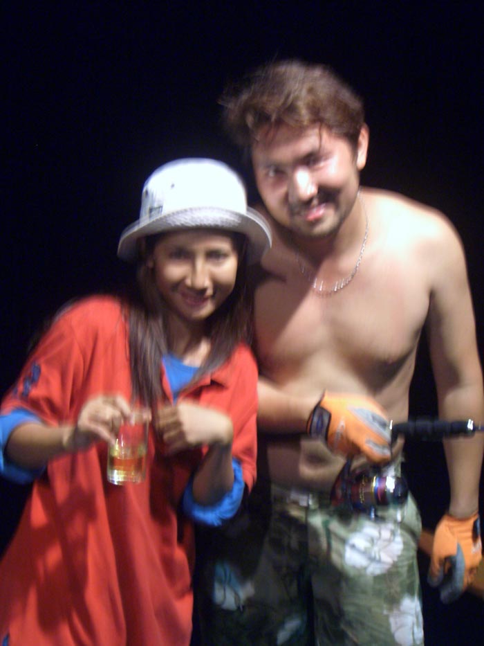 ท่าทางเบียร์จาดูจืดไปเลย
 :laughing: :laughing: :laughing: :laughing: