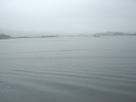 มาถึงแพได้ แป๊ปเดียว แป๊ปเดียวจริงๆ....
ฝนที่เคยซา ละอองที่โปรยปราย...ก้ออัพเกรด
เป็นฝนเม็ดเป้งๆ ล
